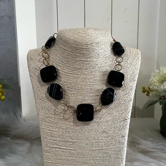 NEW Technibond Onyx Stone Varigated Bead Gold Circular Clasp Statement Necklace - Picture 2 of 15